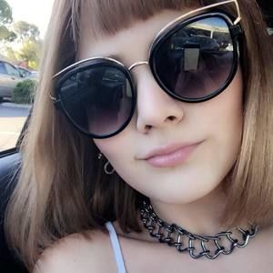 Meet your Posher, Kenia